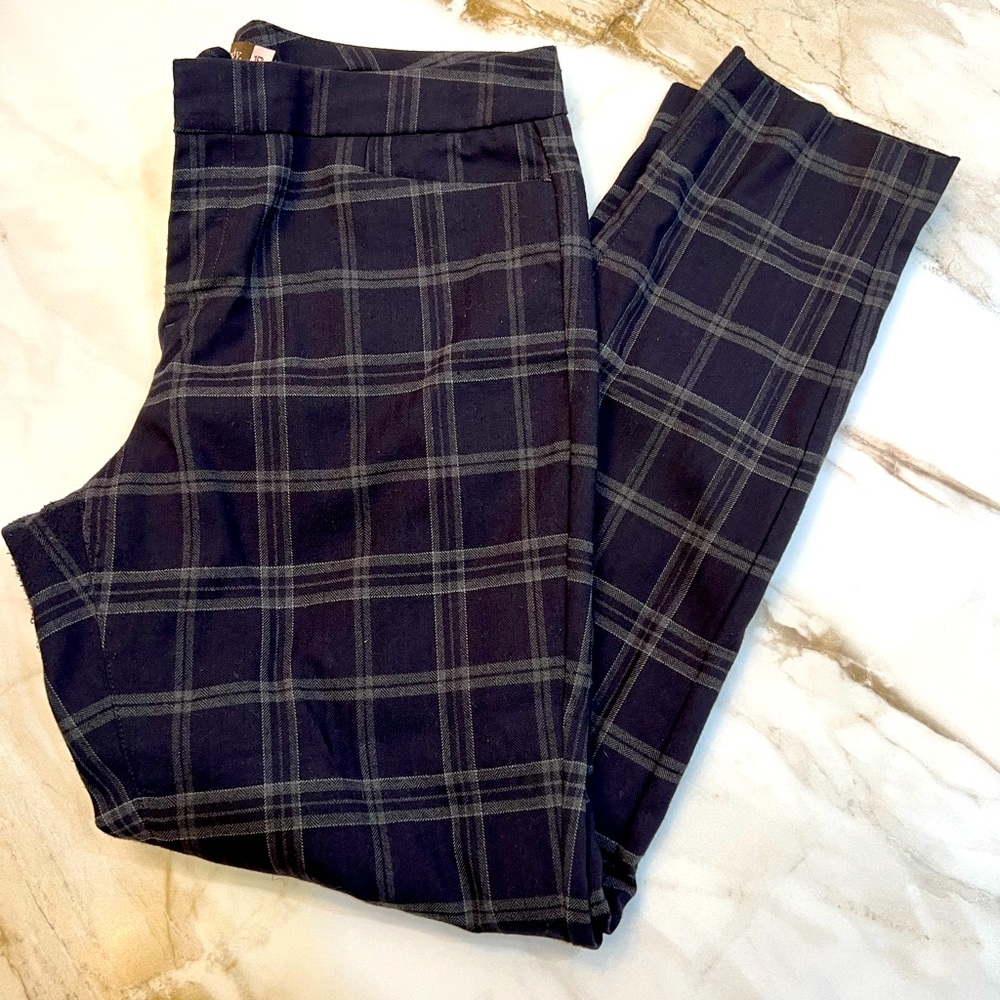 CROSBY. Plaid Straight Leg Trouser Pant - Navy/Green Size 10 GREAT FOR HOLIDAYS